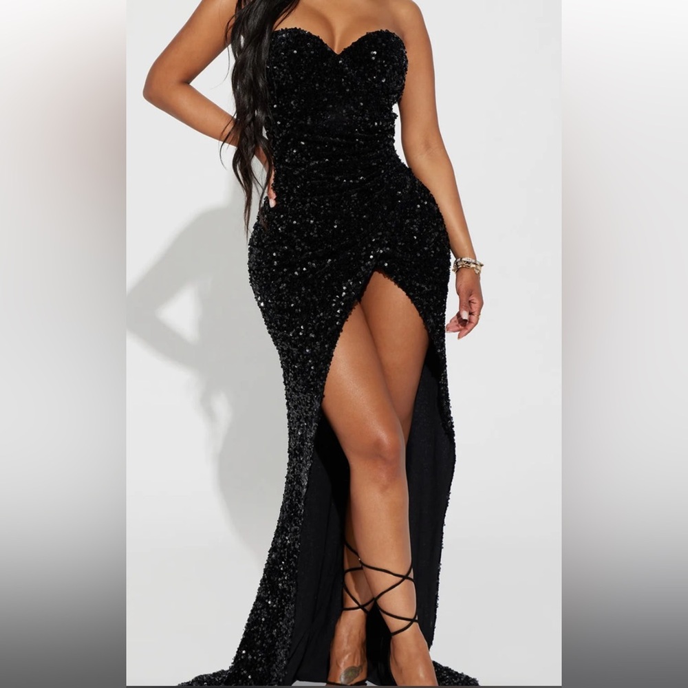 Elegant Black Sequin Skirt